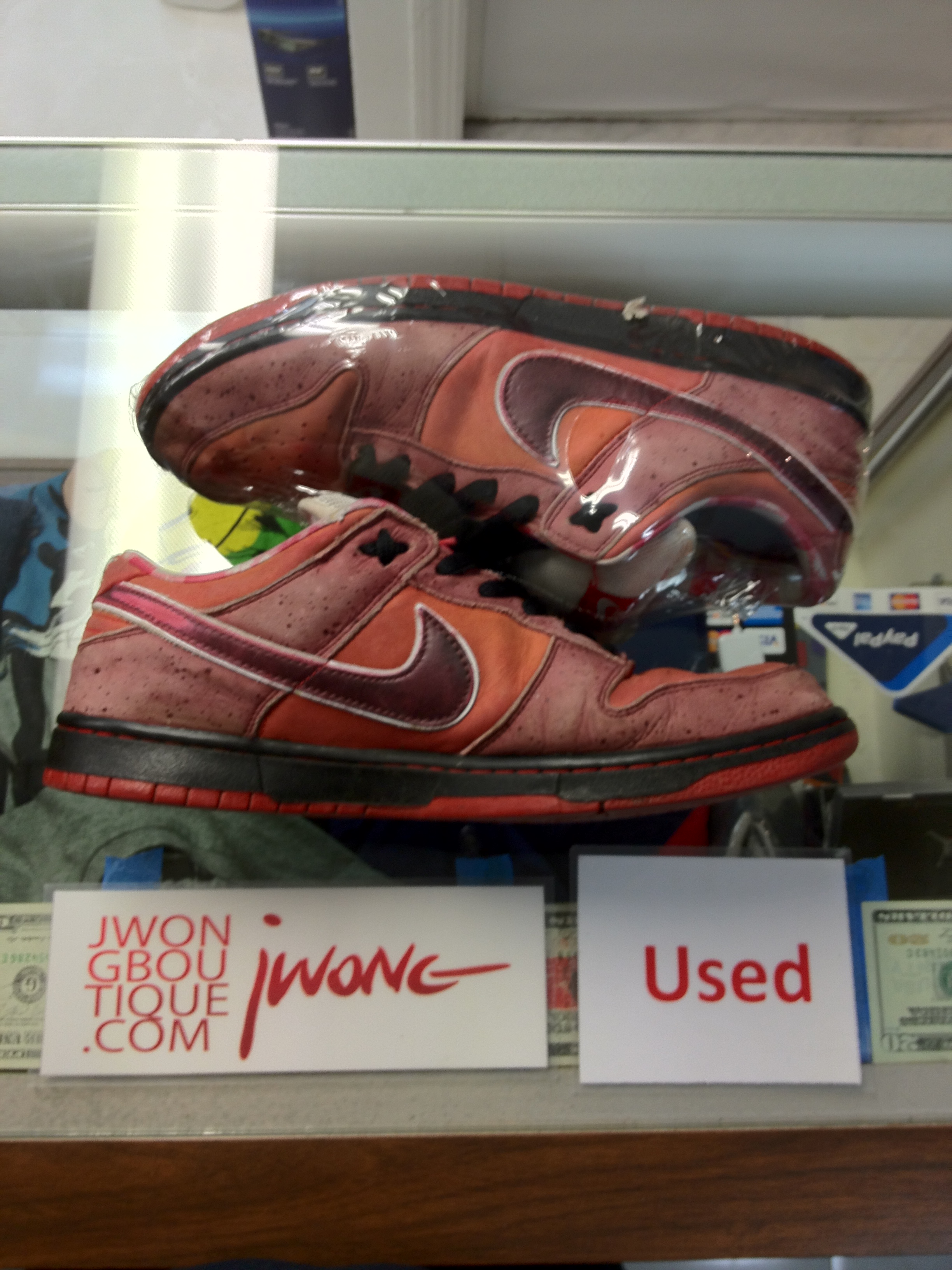 nike lobster red