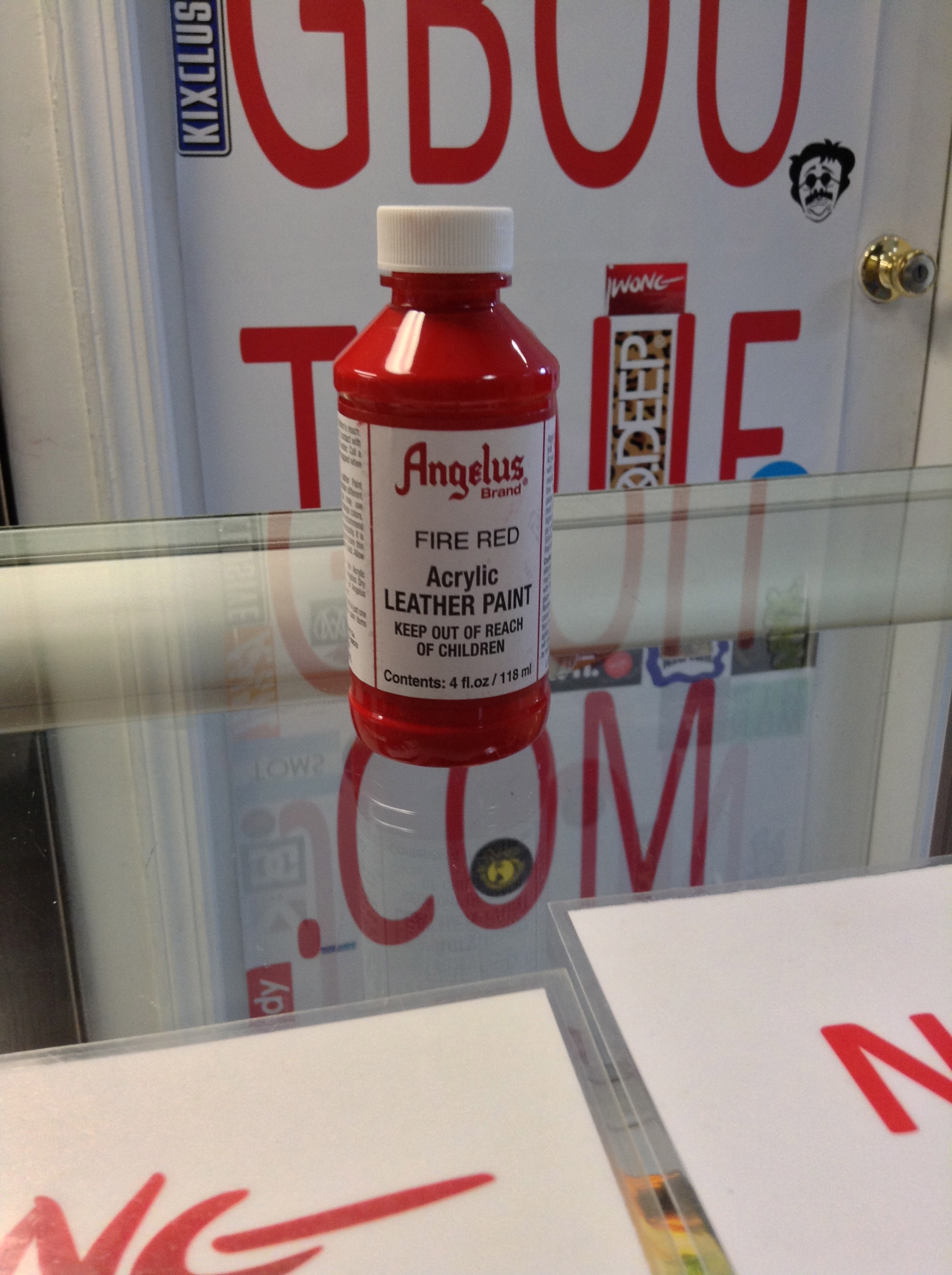 angelus gym red paint