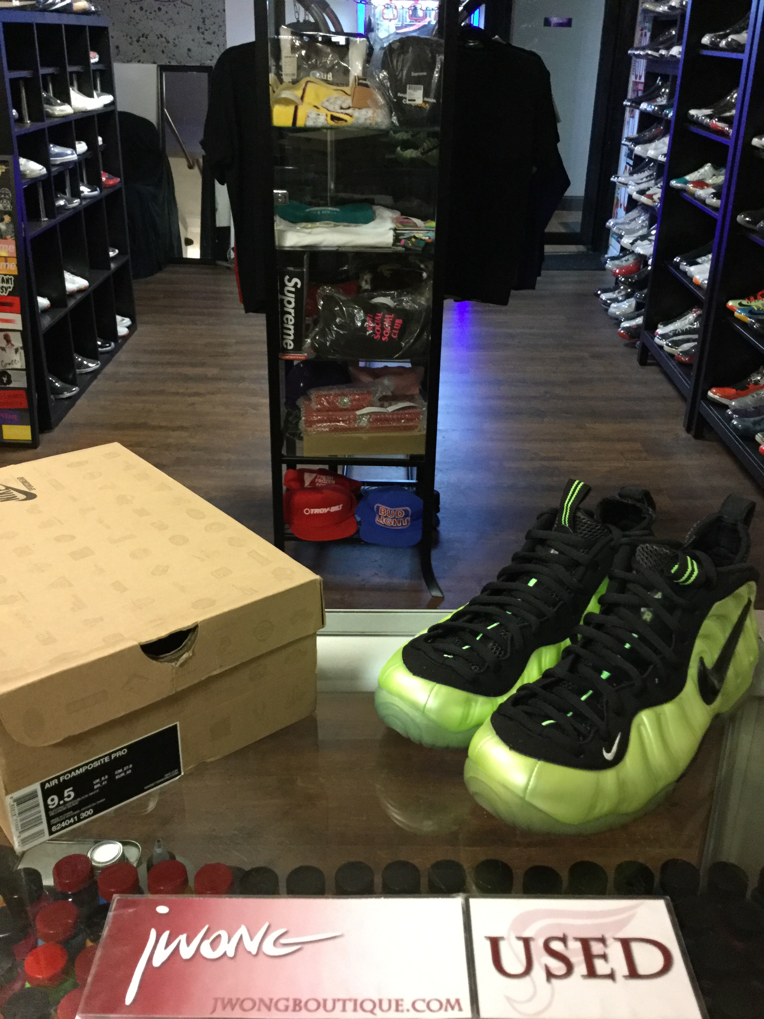 stores that sell foamposites