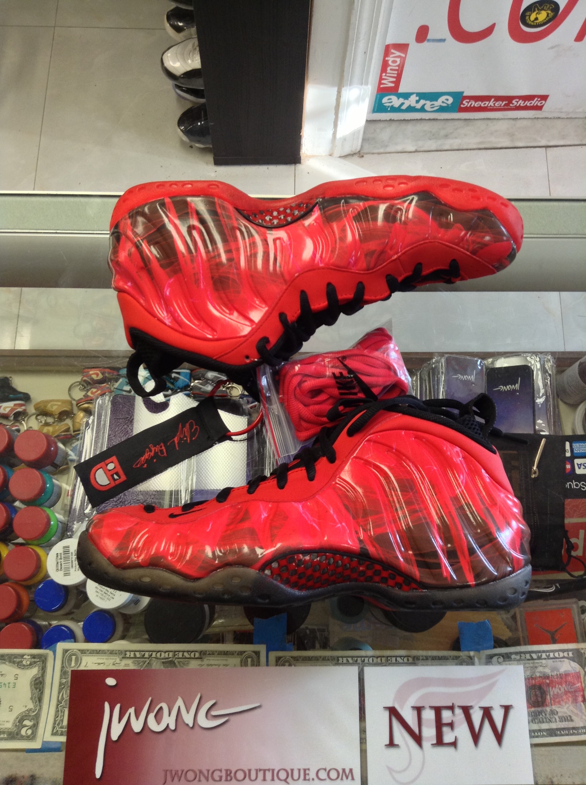 air foamposite one prm atomic red