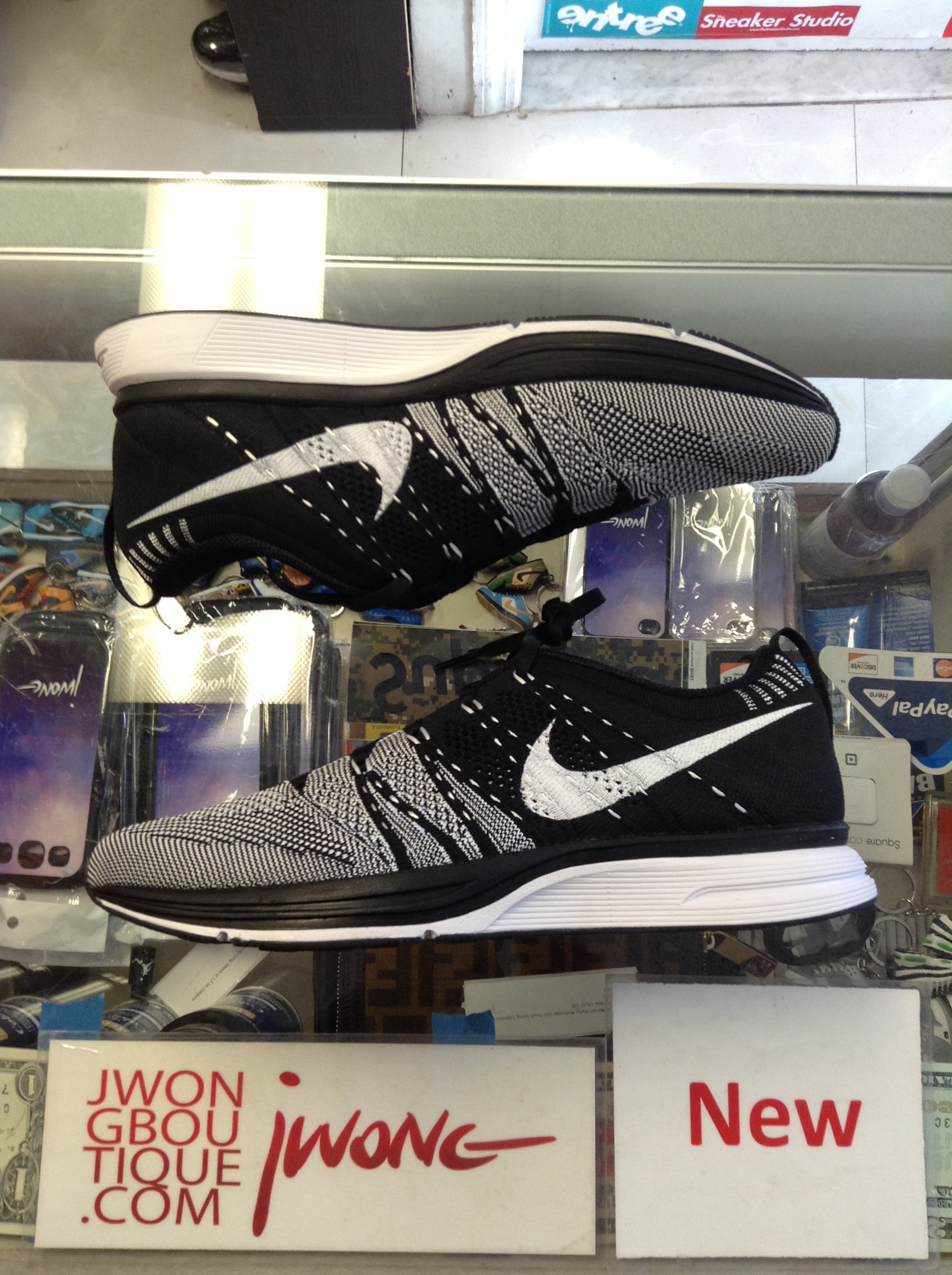 2012 flyknit trainer