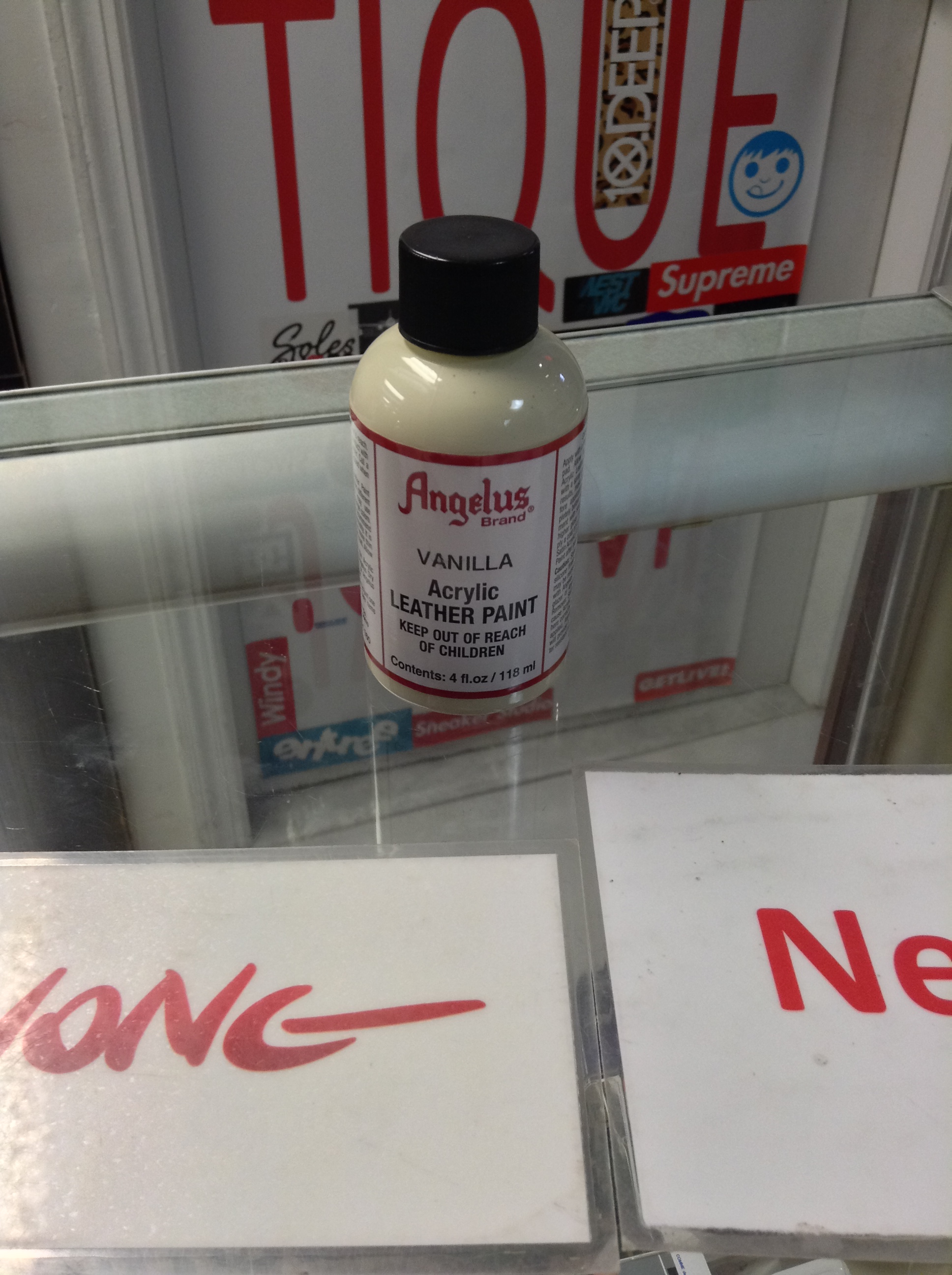 angelus paint vanilla