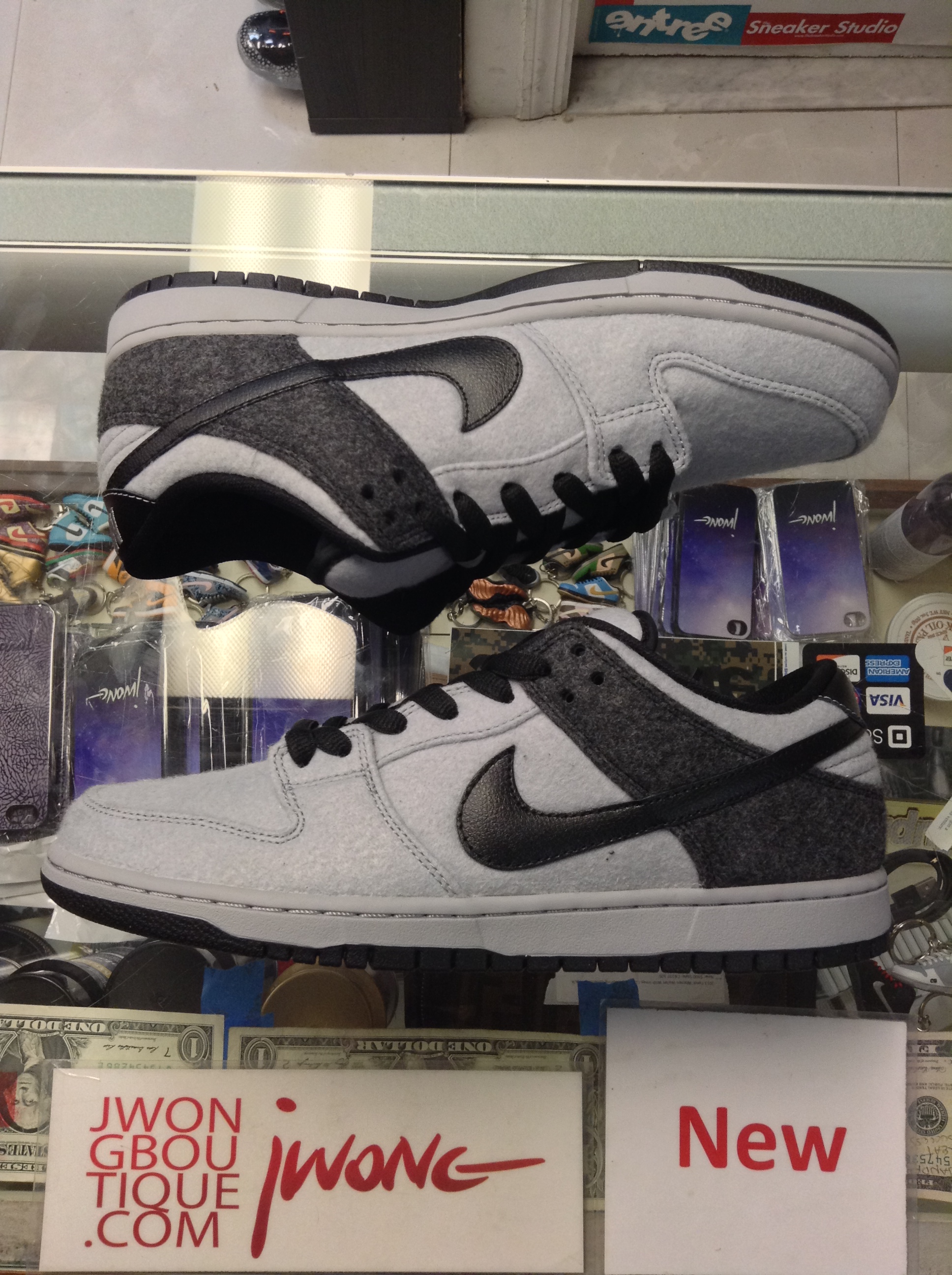 nike dunk grey wolf