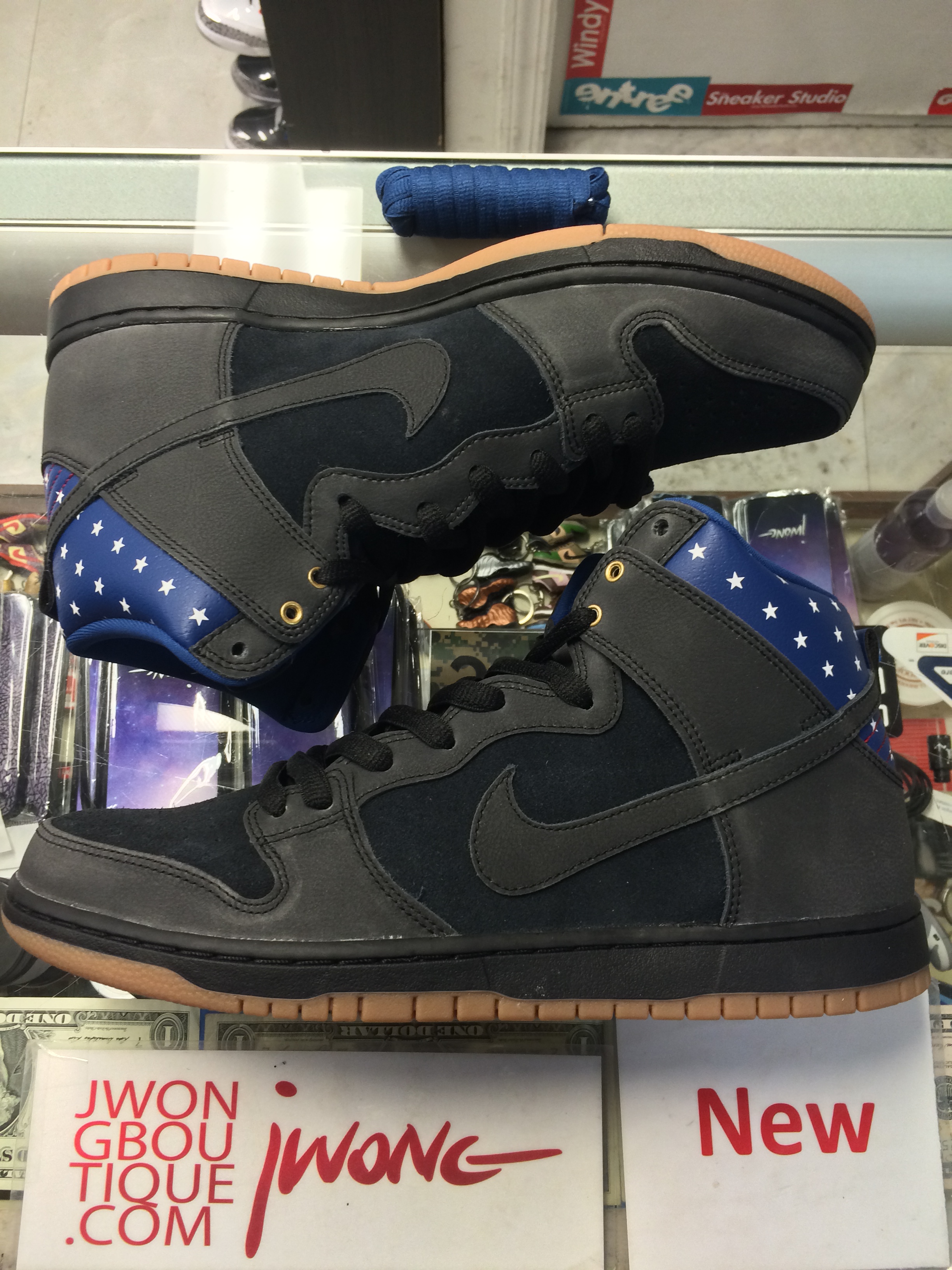 captain america nike sb