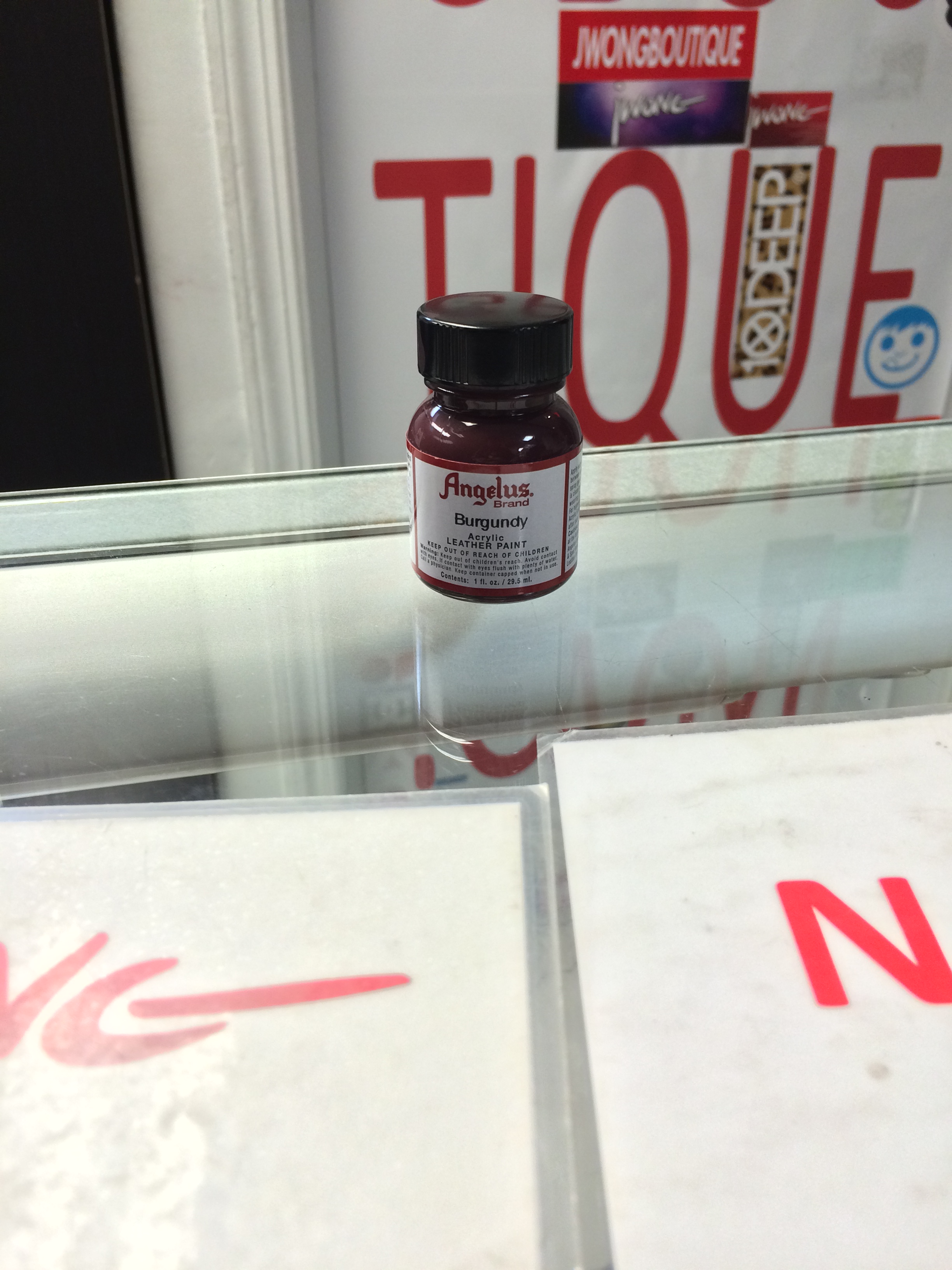 angelus burgundy leather dye