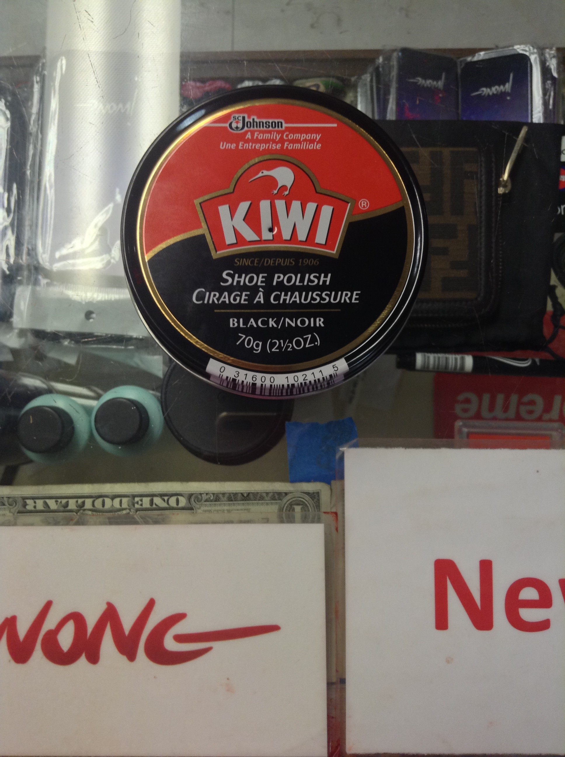 using kiwi shoe polish