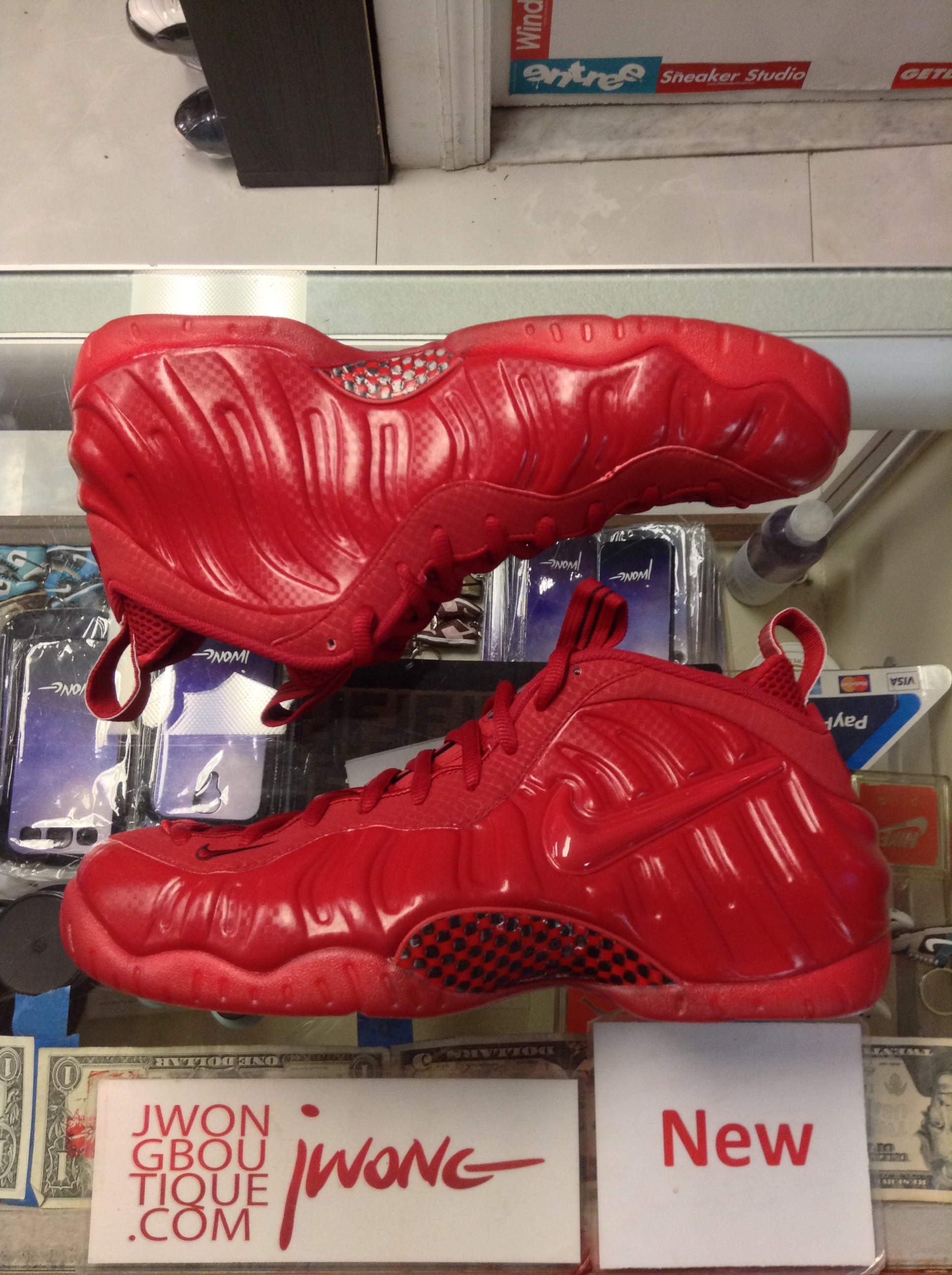 gym red foamposite