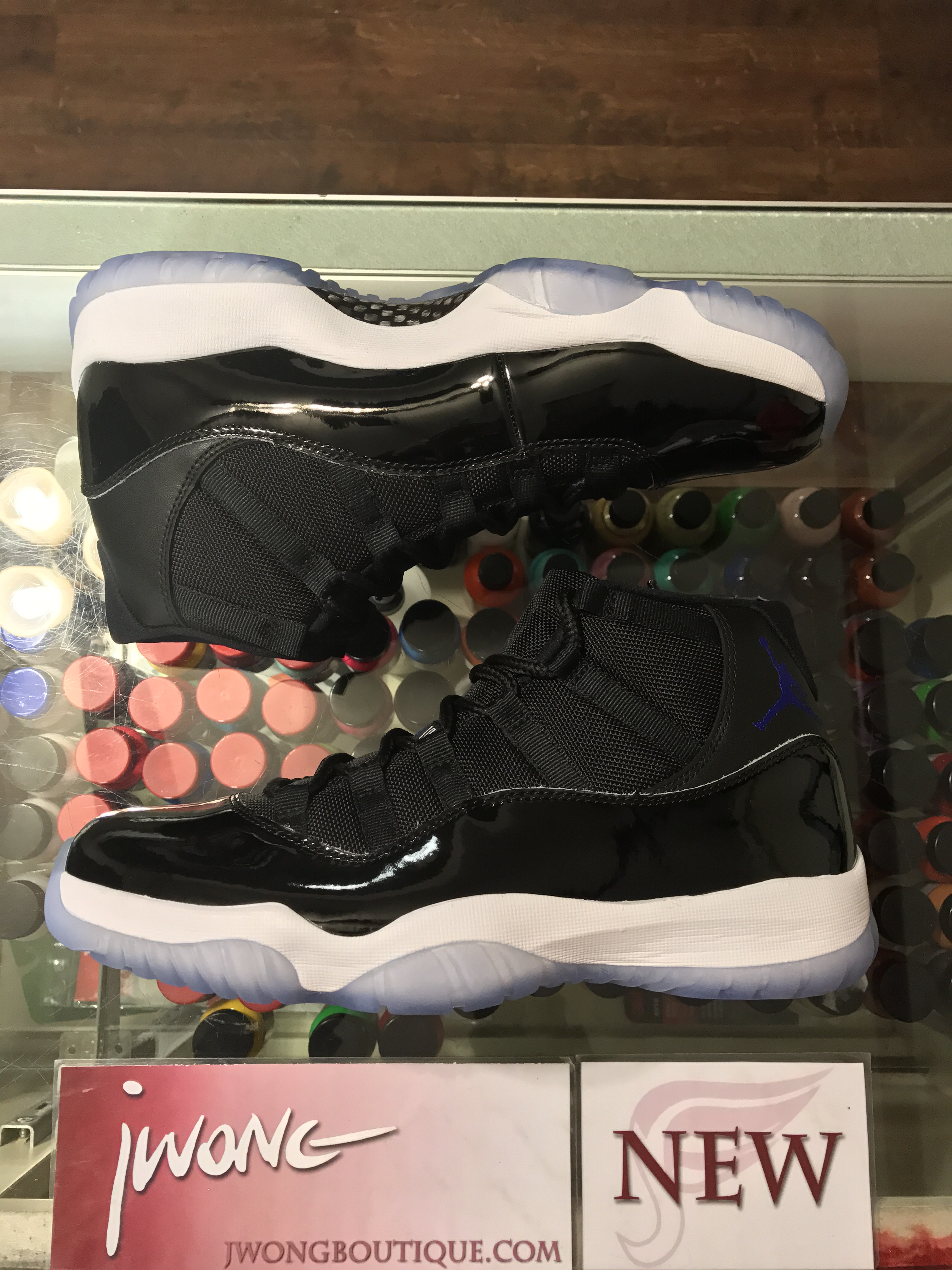 nike space jam mens