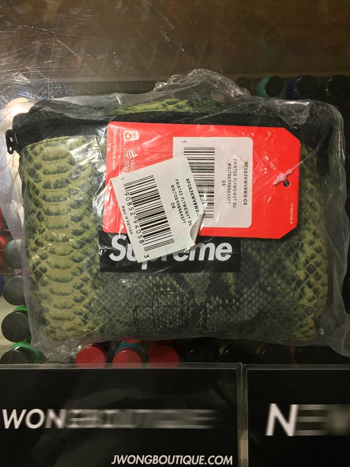 2018 Supreme The North Face Snakeskin Flyweight Duffle Bag Green