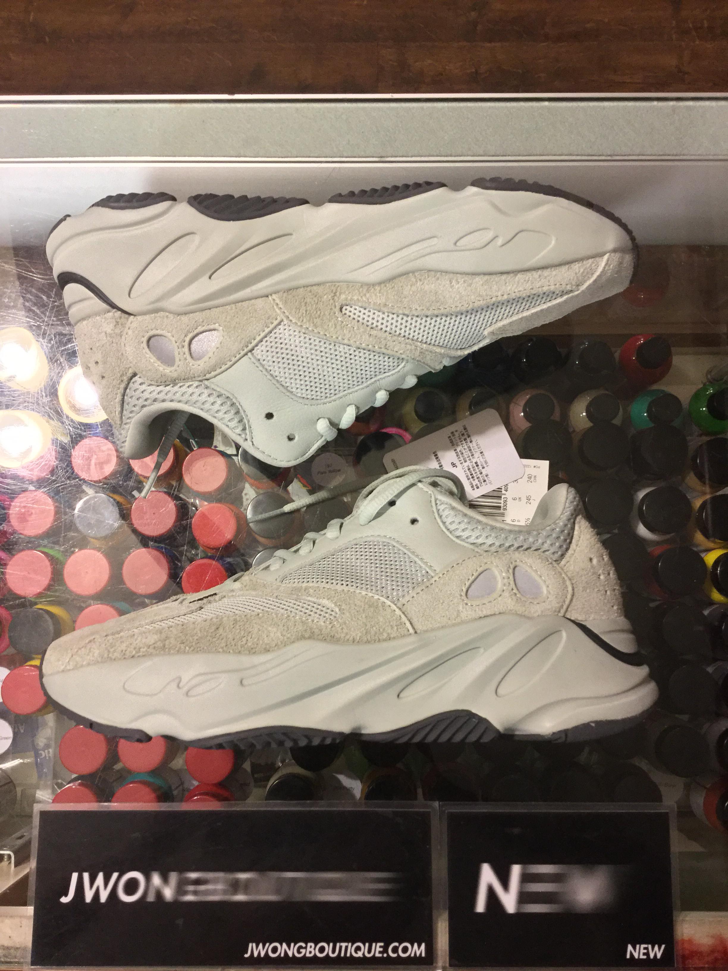 where to buy youth yeezys