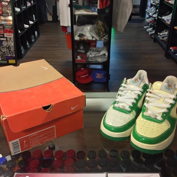 2005 Nike Air Force 1 Mr. Cartoon