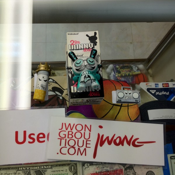 Kidrobot Dunny (boom box)