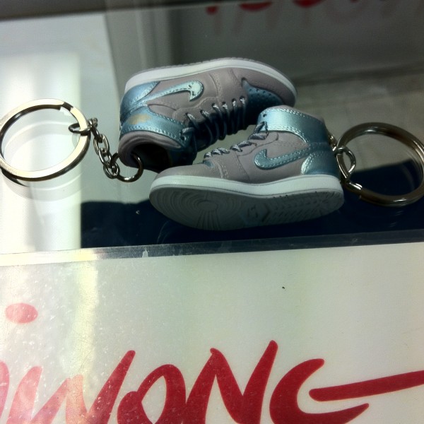 2001 Nike Air Jordan I Metallic Keychain