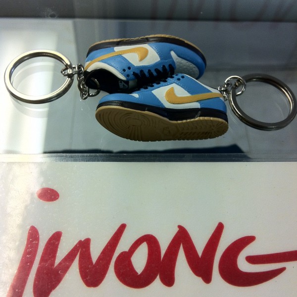 2004 Nike Dunk Sb Low Homer Keychain