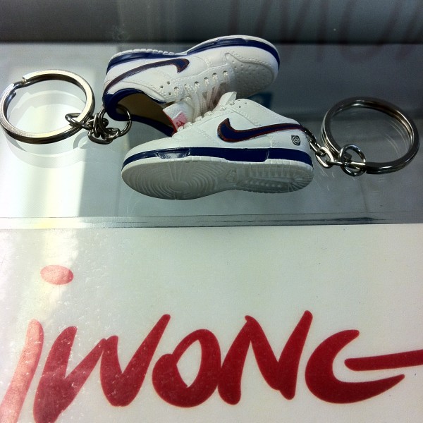 2004 Nike Dunk SB Low Medicom I Keychain
