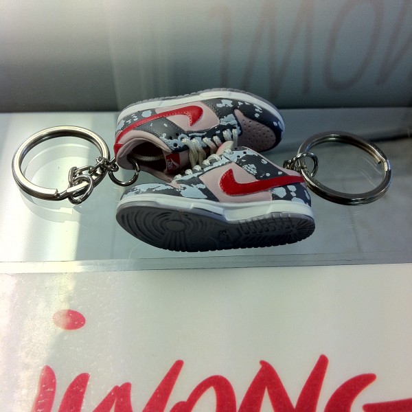 2002 Nike Dunk Premium Splatter Keychain