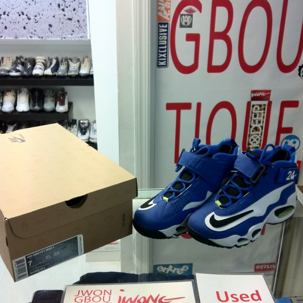 2009 Nike Air Griffey Max 1 Volt 