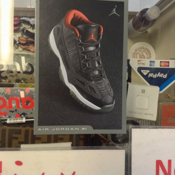 Nike Air Jordan Low Black XI Retro Card