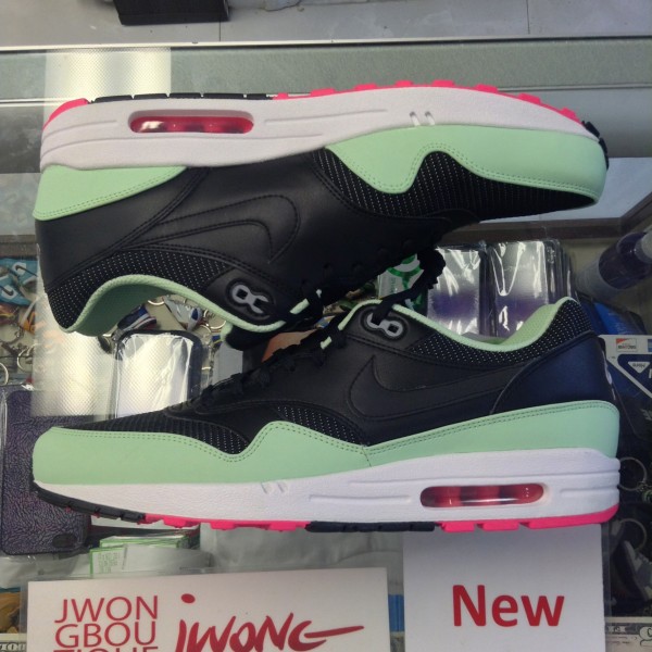 2013 Nike Air Max 1 FB Yeezy Mint