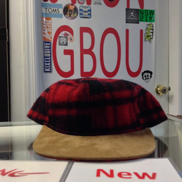 Fitted 2008 Lake of the Isles Plaid Red Black Tan Lid sz 8 or XL