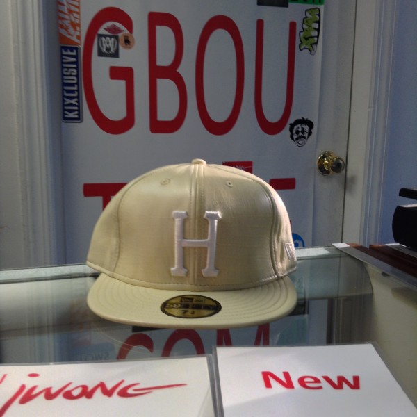 Fitted 2008 Huf Crocodile Ivory sz 7 5/8