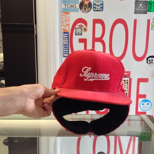 Fitted 2008 Sup Corduroy Sherpa Red Earflap New Era sz 7 1/2