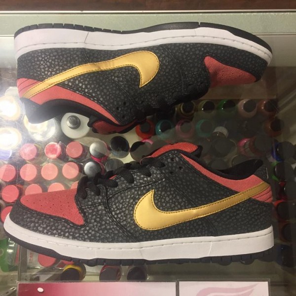 2013 Nike Dunk Low Premium SB QS Walk Of Fame 