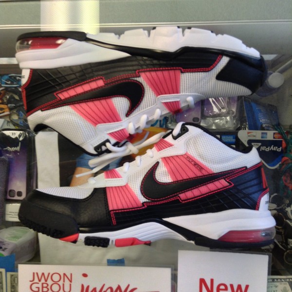 2010 Nike Trainer SC Low White Solar Red