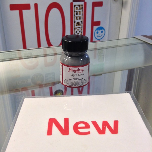 Angelus Light Grey Acrylic Leather Paint 1 FL OZ