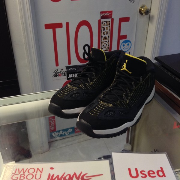 2007 Nike Air Jordan XI Low Maize