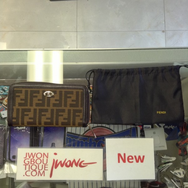 2013 Fendi Women Wallet With Inner Coin Pouch Spring Collection