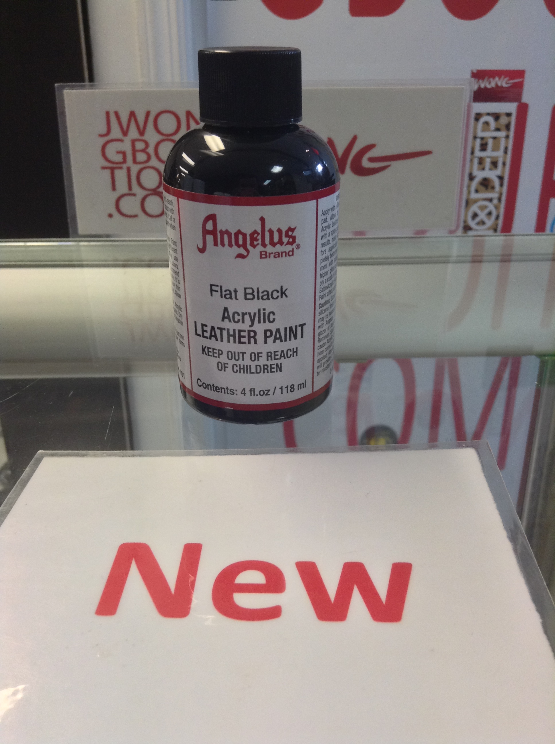 Angelus Flat Black Acrylic Leather Paint 4 FL OZ | Jwong Boutique