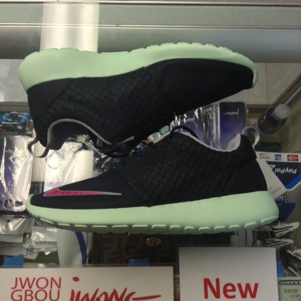 2013 Nike Rosherun FB Yeezy Youth