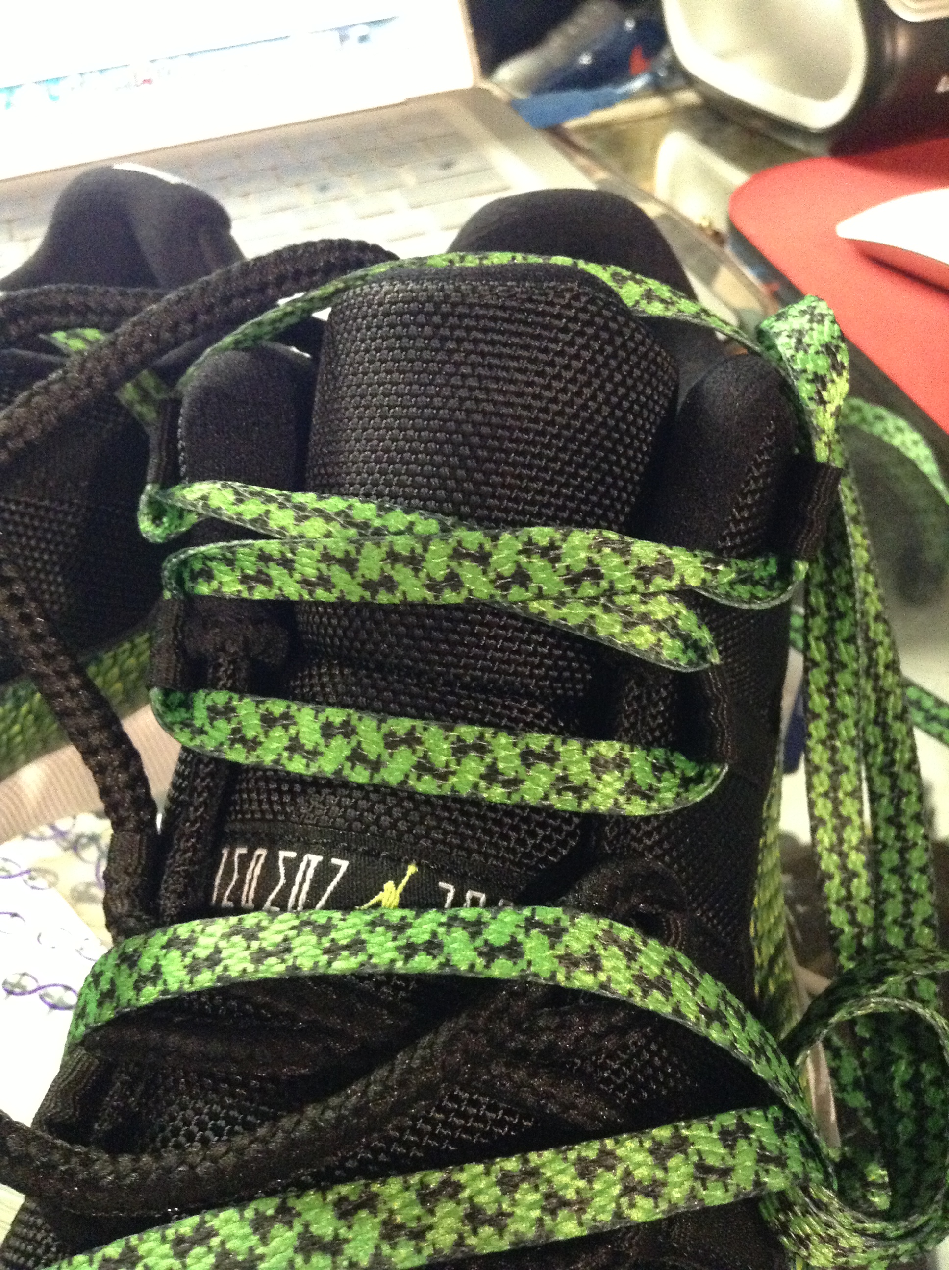 2008 Stark Nike Air Jordan XI Green Snakeskin Shoe Laces | Jwong Boutique