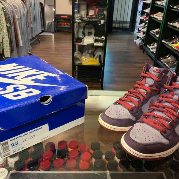 2011 Nike Dunk High Premium SB Plum