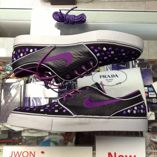 2013 Nike Zoom Janoski Doernbecher