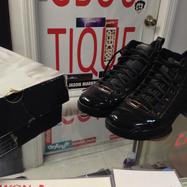 2004 Nike Air Jordan XIX SE Metallic Gold