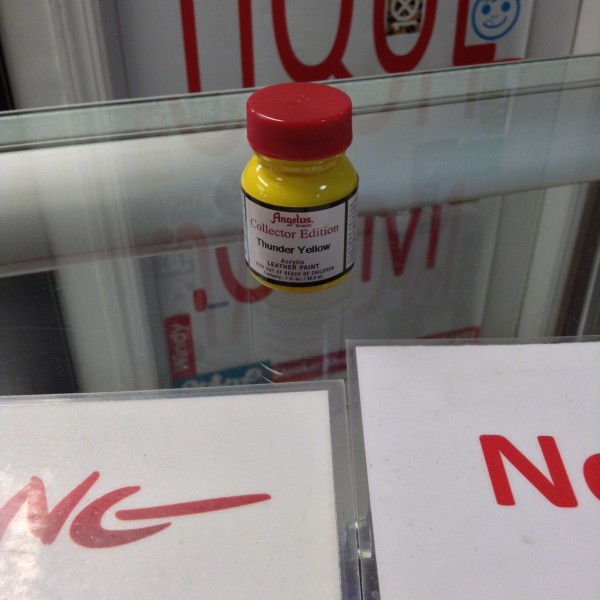Angelus Collectors Edition Thunder Yellow Acrylic Leather Paint 1 FL OZ