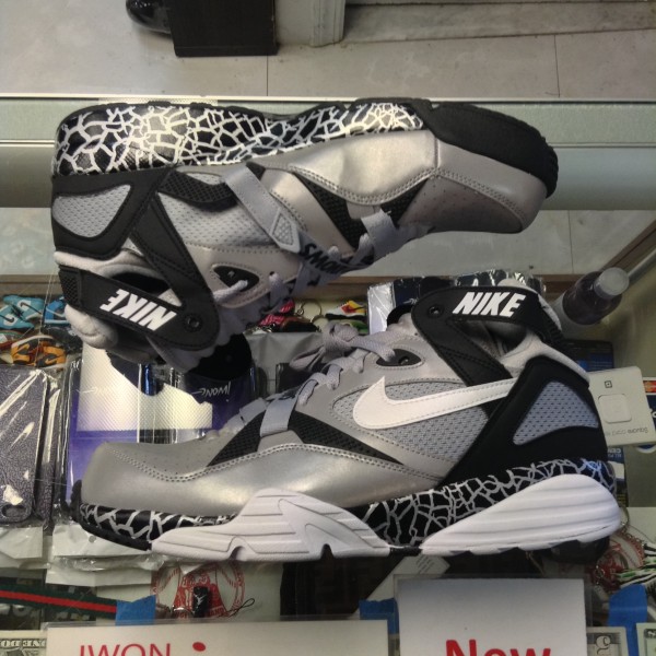 Preorder 2013 Nike Air Trainer Max 91 QS NFL Raiders