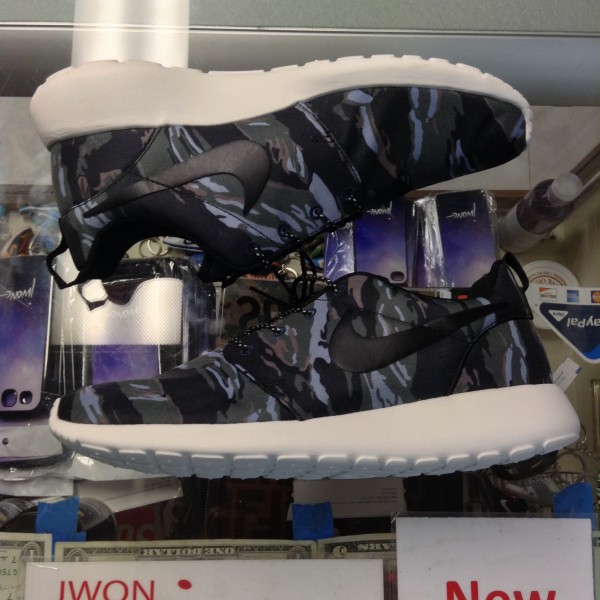 2014 Nike Rosherun GPX Black Tiger Camo
