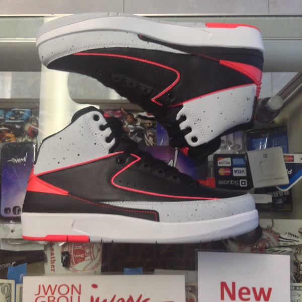 2014 Nike Air Jordan II Infrared