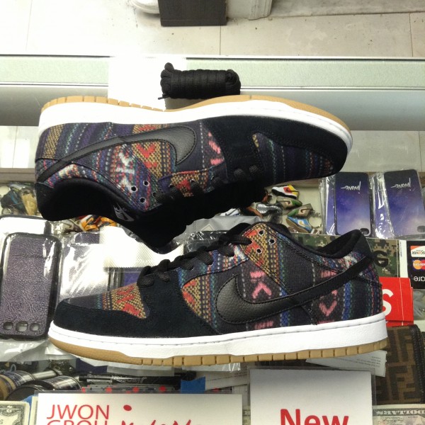 2014 Nike Dunk Low SB QS Hacky Sack