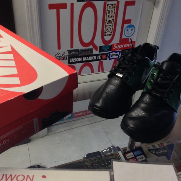 2013 Nike Rosherun DB Doernbecher