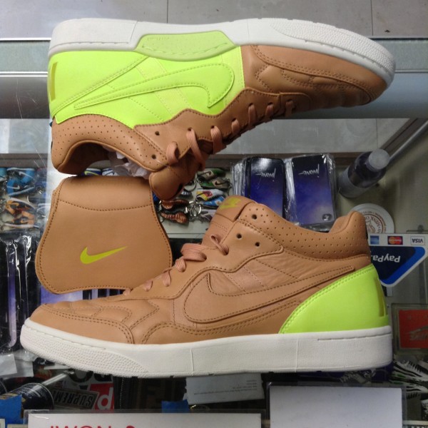 2013 Nike NSW Tiempo 94 Mid Vachetta Tan Volt