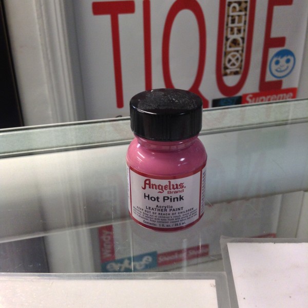 Angelus Hot Pink Acrylic Leather Paint 1 FL OZ