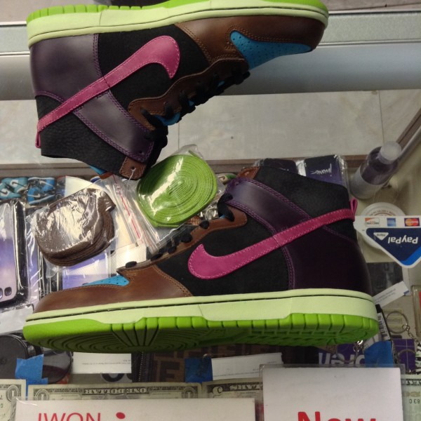 2005 Nike Dunk HI NL Clerk Undefeated