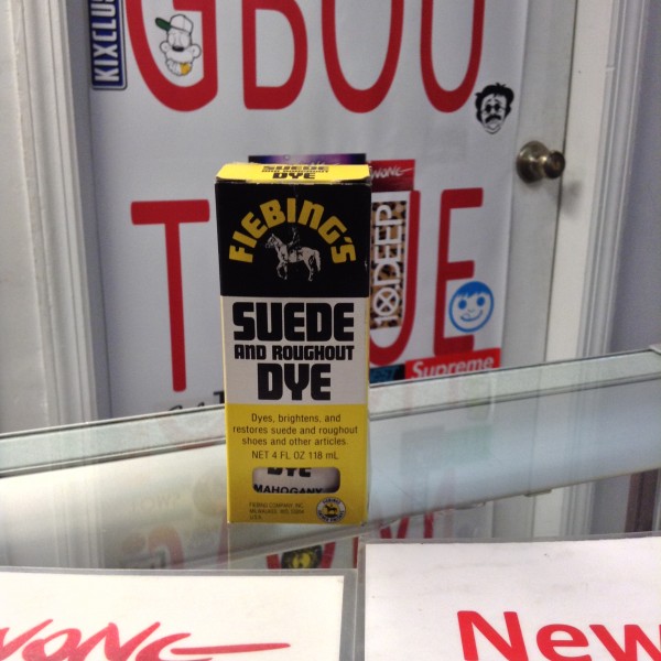 Fiebing’s Suede And Roughout Dye Mahogany 4 FL OZ