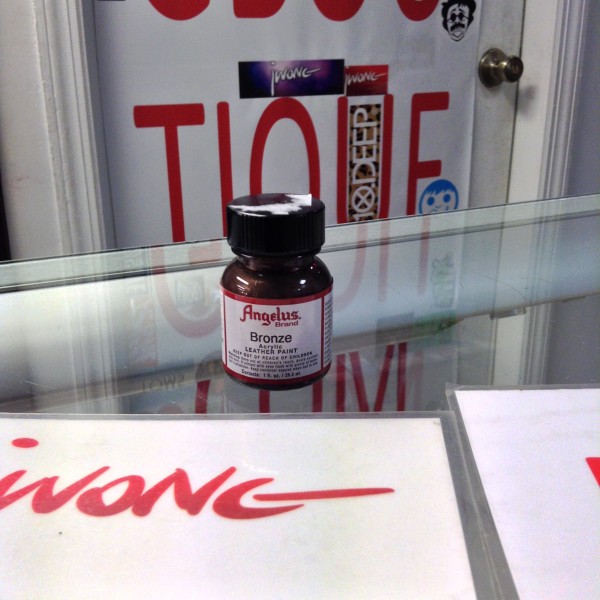 Angelus Bronze Acrylic Leather Paint 1 FL OZ