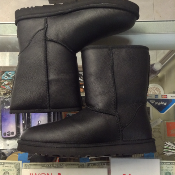 Ugg Australia Classic Short Black Leather Men Genuine Sheepskin Boot