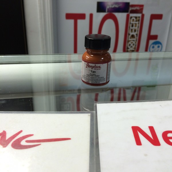 Angelus Tan Acrylic Leather Paint 1 FL OZ